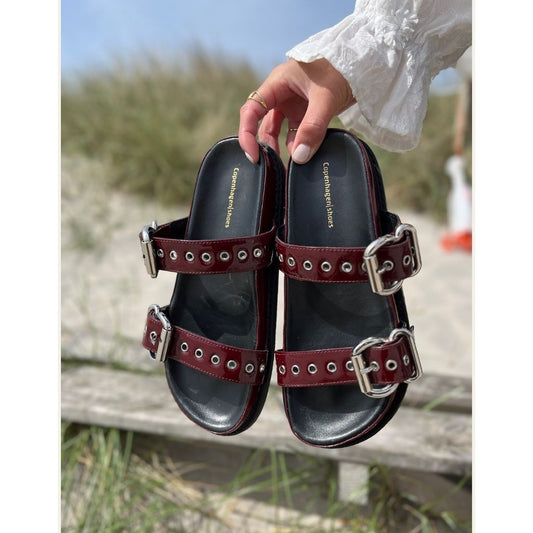 COPENHAGEN SHOES MAGICAL WALK PATENT Slippers 0108 DEEP CHERRY