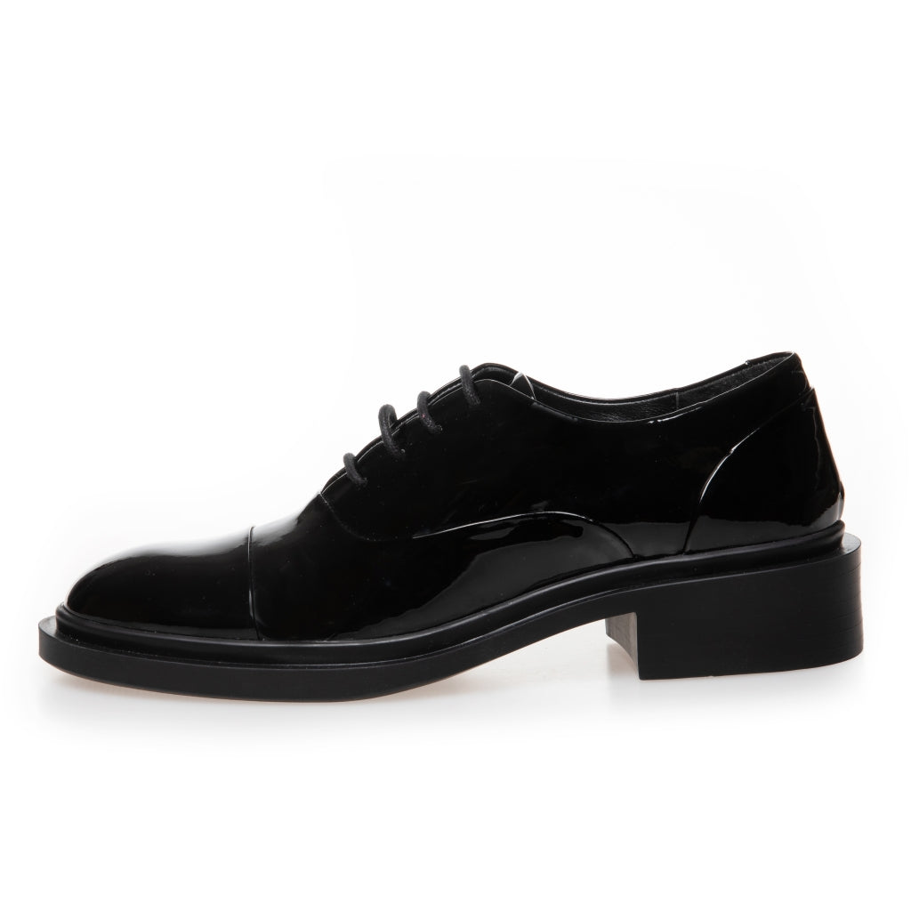 Shoe patent deals