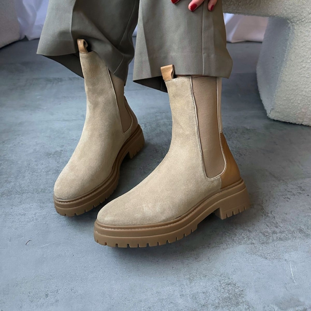 COPENHAGEN SHOES BEVERLY BOOT SUEDE Laarzen 282 SAND