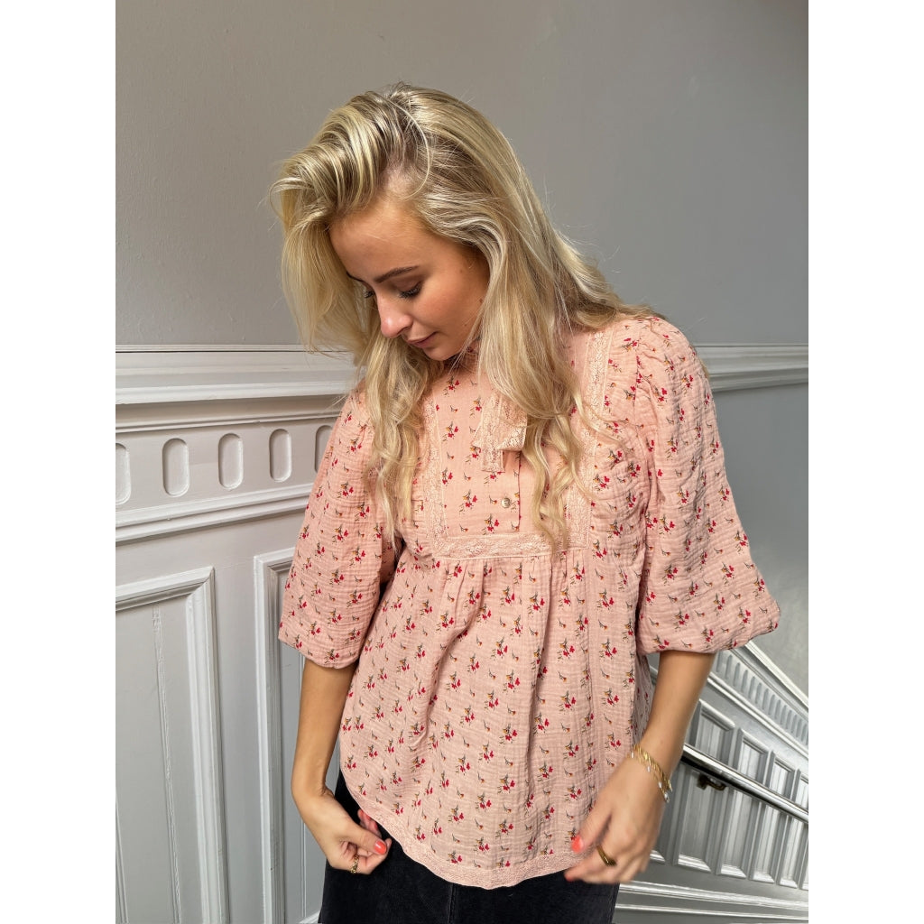 STORIES FROM THE ATELIER by COPENHAGENSHOES COPENHAGEN BREEZE SHIRT 2970 ROSE