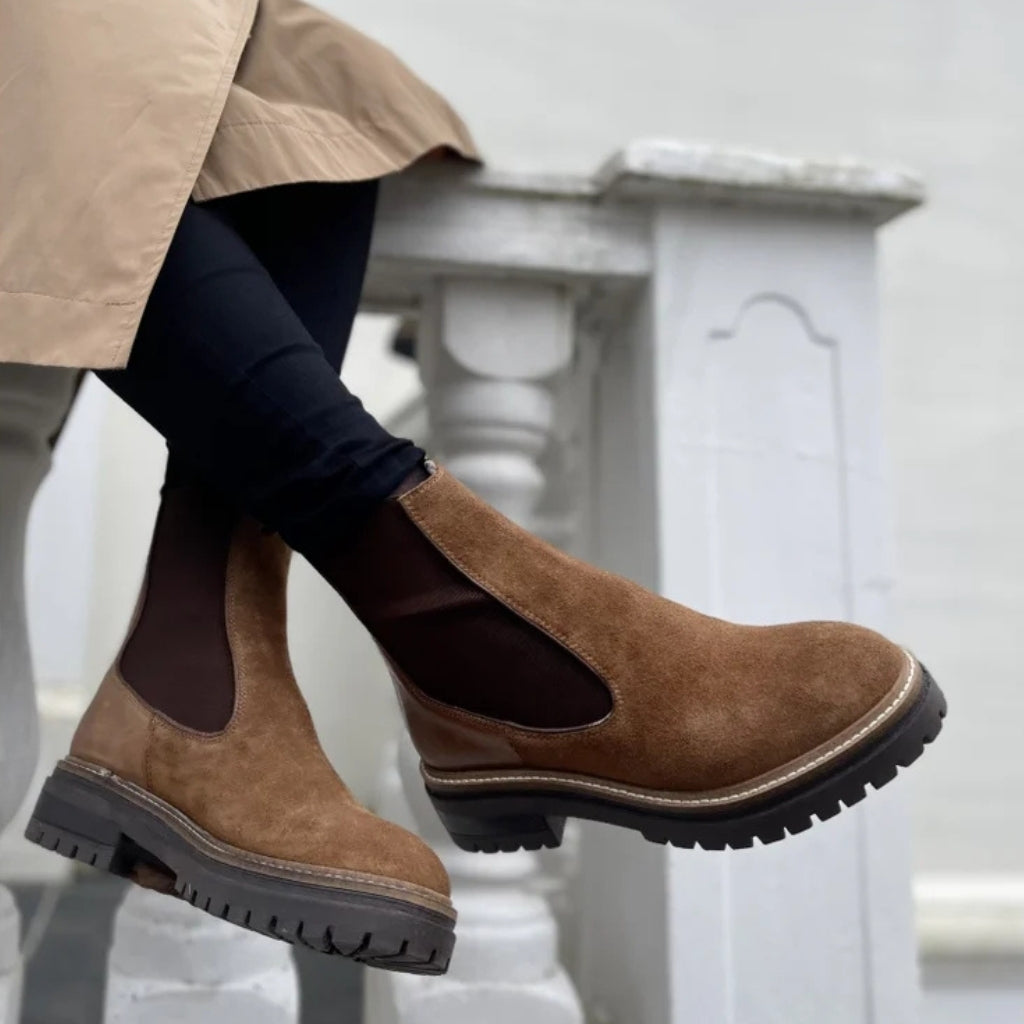 COPENHAGEN SHOES FALL 21 Suede Laarzen 112 Cognac