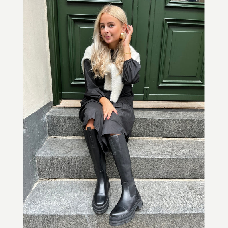 COPENHAGEN SHOES FOLLOW ME Long boot 002 Black (with black stiches)