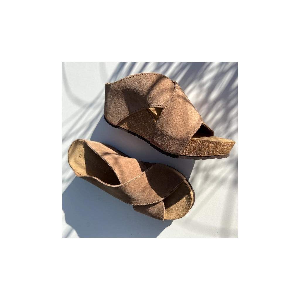 COPENHAGEN SHOES FRANCES 23 Suede Sandalen met sleehak 00068 BEIGE (BEIGE 132 BIS)
