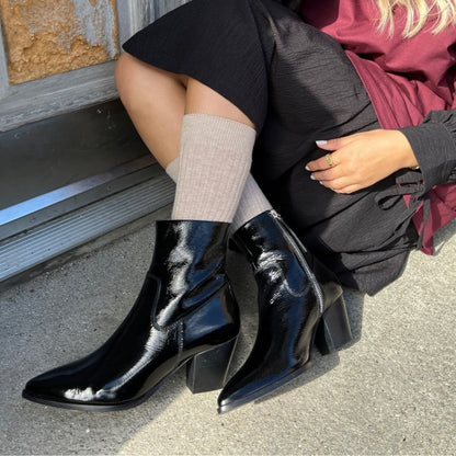COPENHAGEN SHOES IT'S ALL ABOUT WALKING - PATENT Laarzen 0011 BLACK PATENT