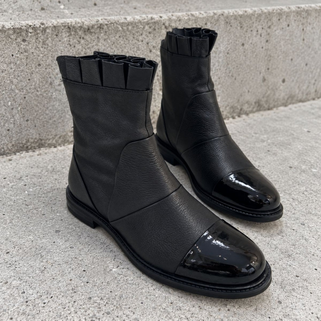 COPENHAGEN SHOES MARGARET Laarzen 00010 BLACK W/PATENT TOE