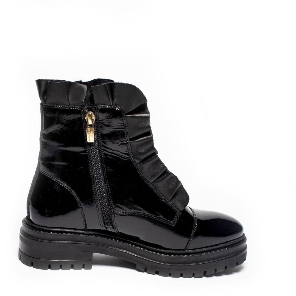 COPENHAGEN SHOES PRETTY ALL PATENT Copenhagenshoes by Josefine Valentin Laarzen 038 Black patent