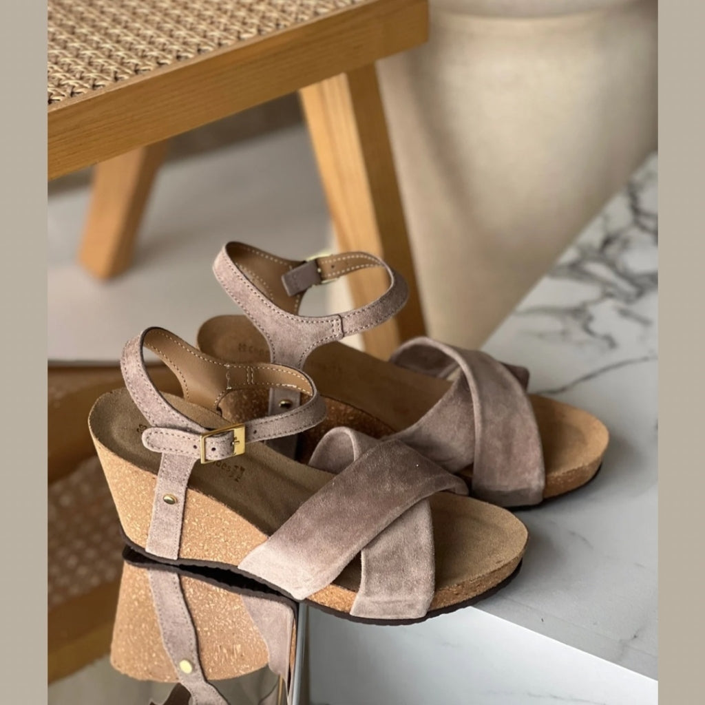 COPENHAGEN SHOES SUMMER VIBES Sandalen met sleehak 0002 BEIGE