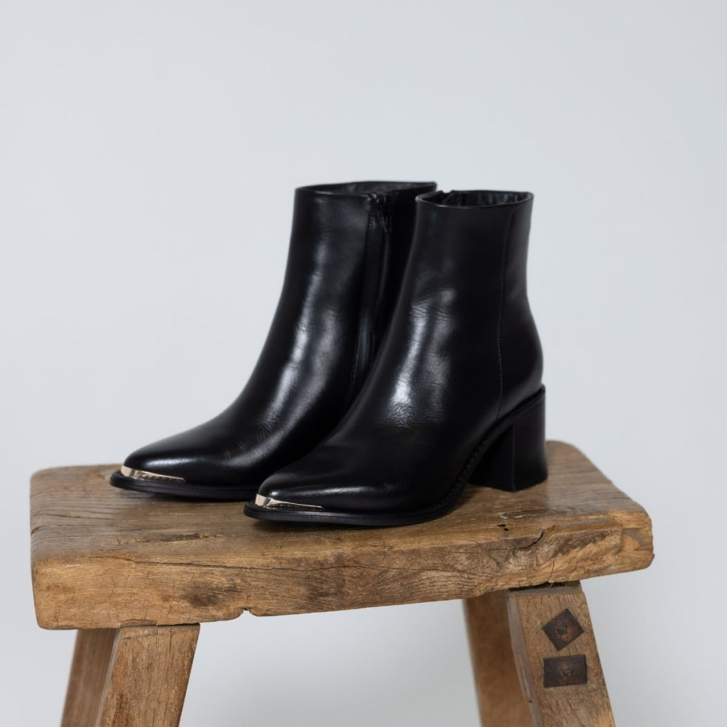COPENHAGEN SHOES THE EMELY BOOT Laarzen 0001 BLACK