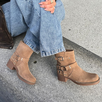 COPENHAGEN SHOES THE MAGIC MOVE SUEDE Laarzen 0057 TAUPE