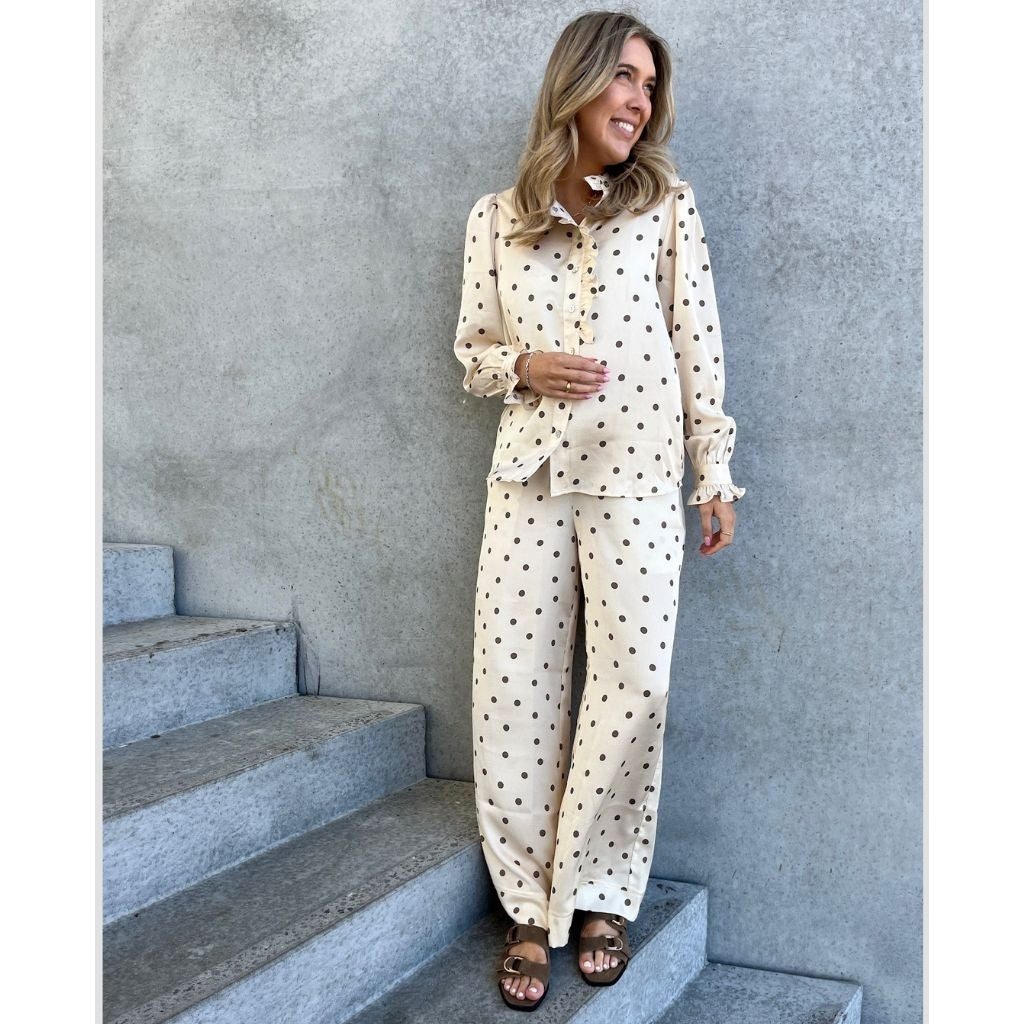 STORIES FROM THE ATELIER by COPENHAGENSHOES THE VIEW SHIRT SHIRT 0012 OFF WHITE/BROWN