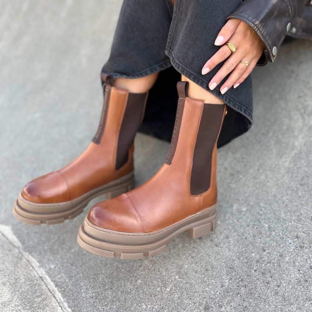 COPENHAGEN SHOES YOU AND ME MID Laarzen 0241 COGNAC