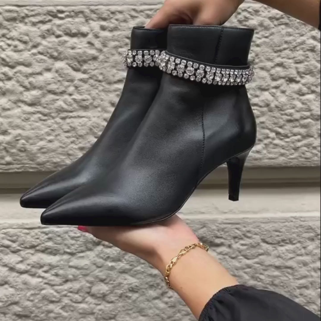 Copenhagen Shoes by Josefine Valentin GIRLS AND DIAMONDS - Copenhagenshoes by Josefine Valentin Laarzen 0001 BLACK