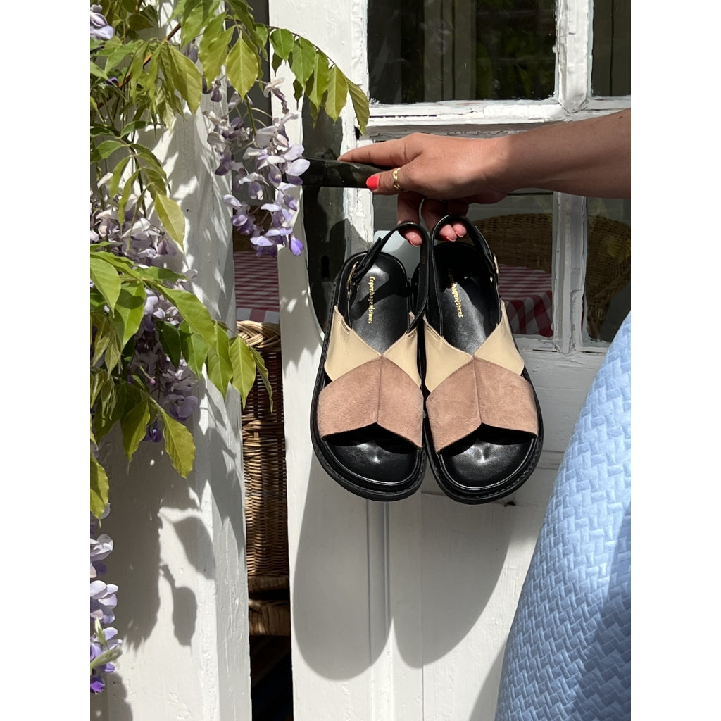 COPENHAGEN SHOES STRONGER Sandalen 0001 BLACK